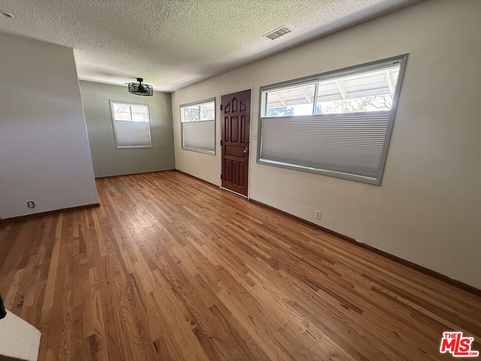 2952 Midvale Ave