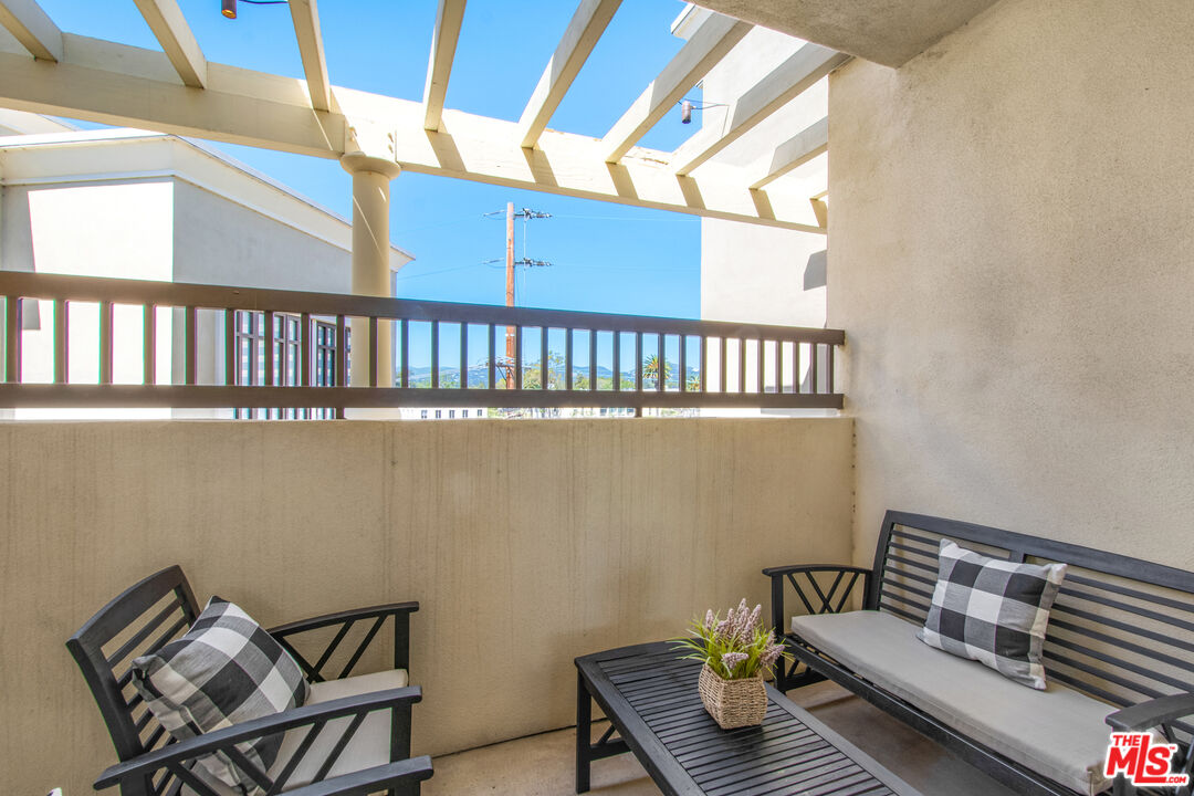 11847 Gorham Ave Unit: 403