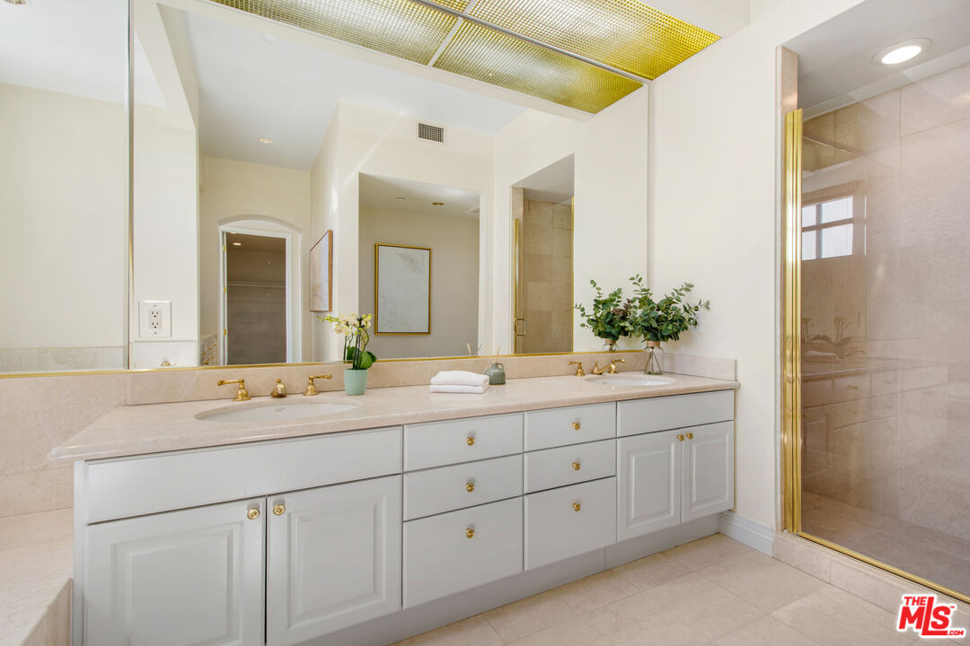 11847 Gorham Ave Unit: 403