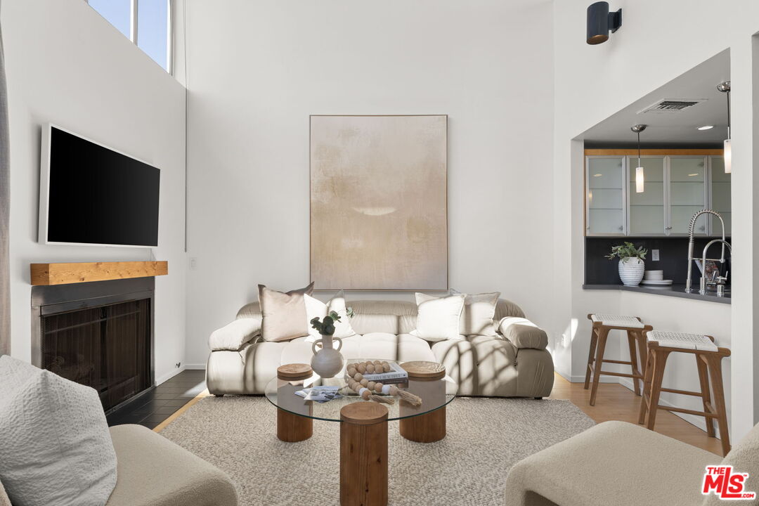 1319 Harvard St Unit: 5