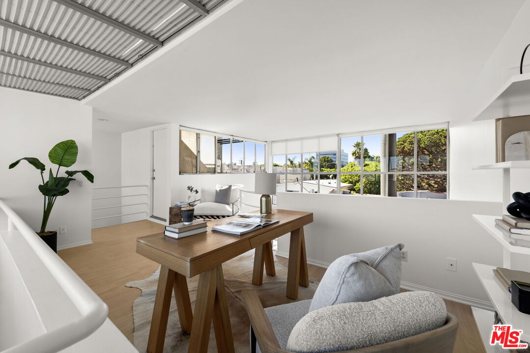 1319 Harvard St Unit: 5