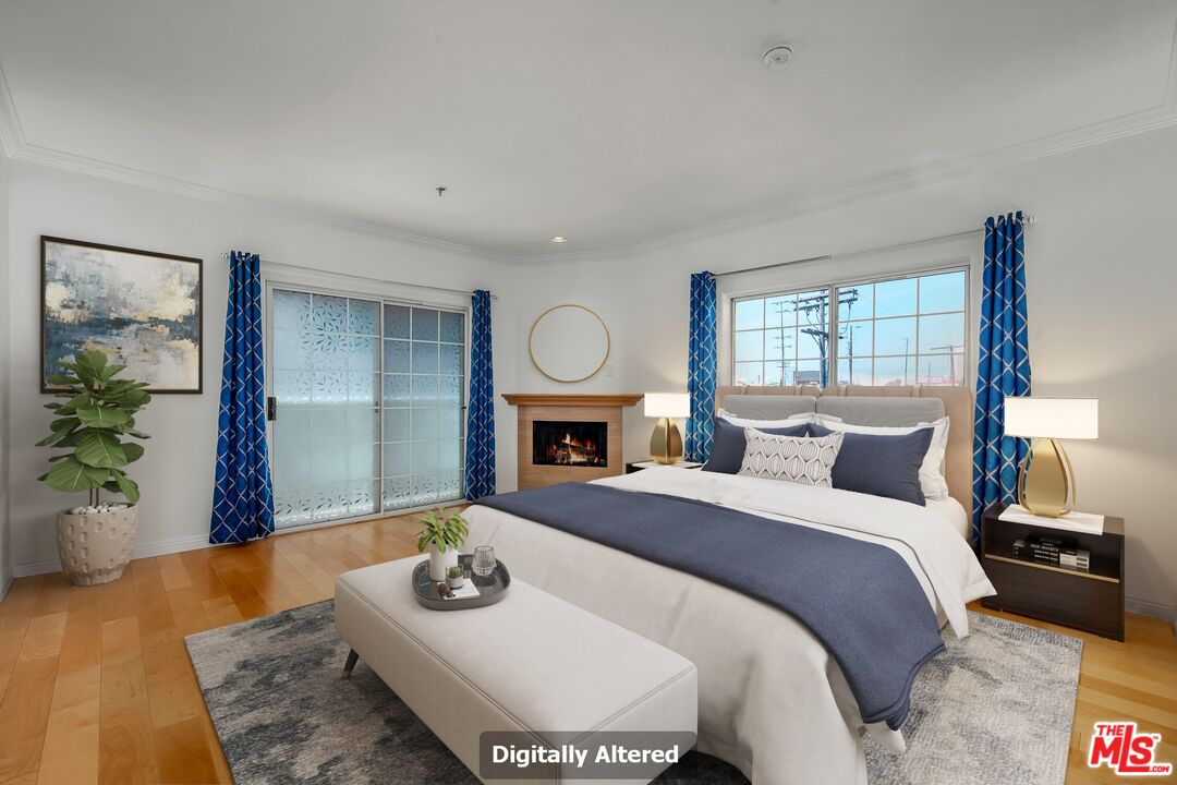 2205 S Bentley Ave Unit: 302