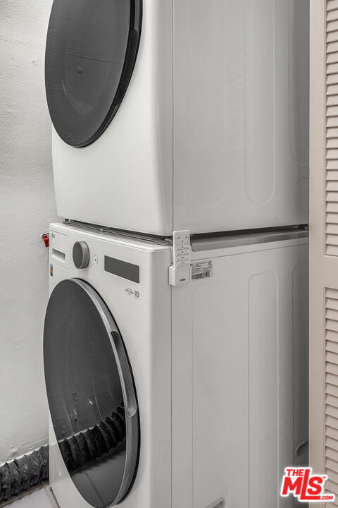 2205 S Bentley Ave Unit: 302