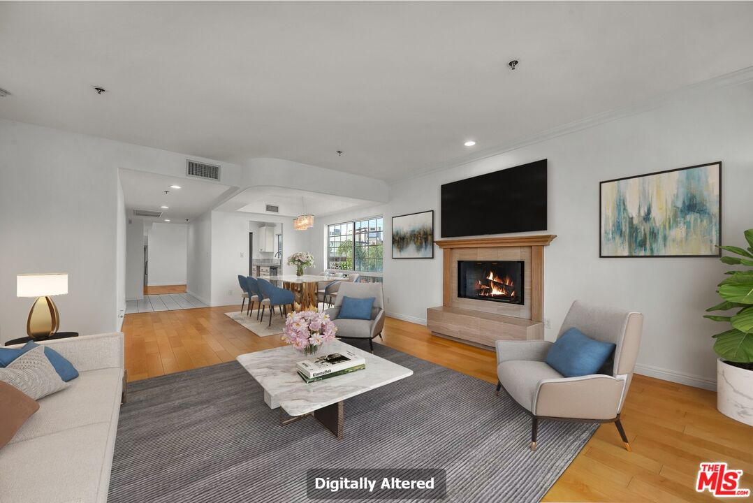 2205 S Bentley Ave Unit: 302