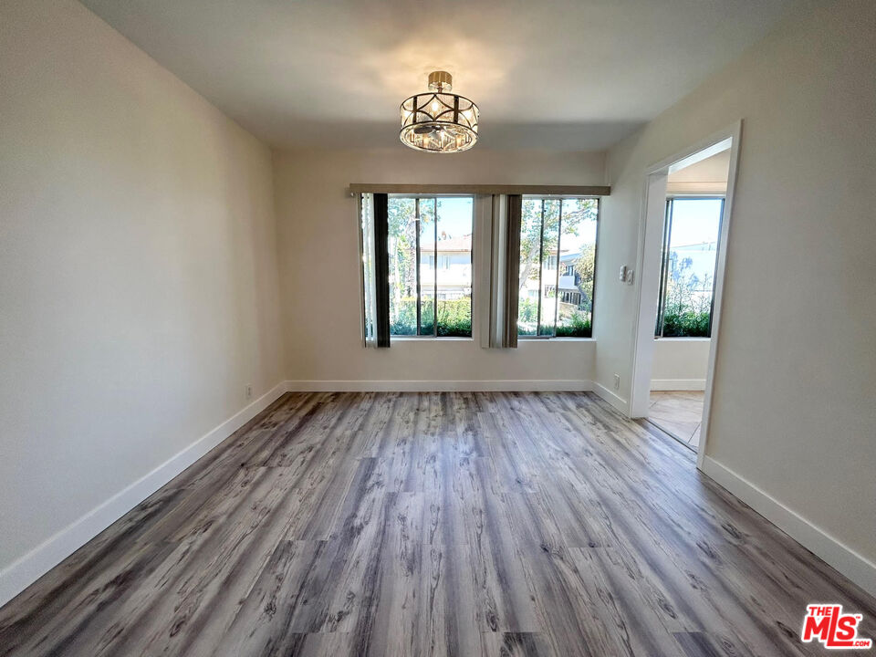 439 S Oakhurst Dr Unit: 1