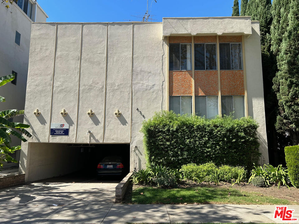 439 S Oakhurst Dr Unit: 1