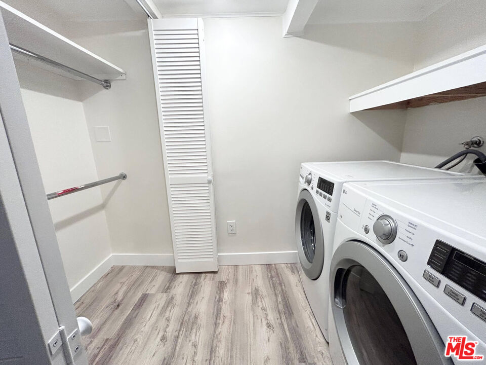 439 S Oakhurst Dr Unit: 1