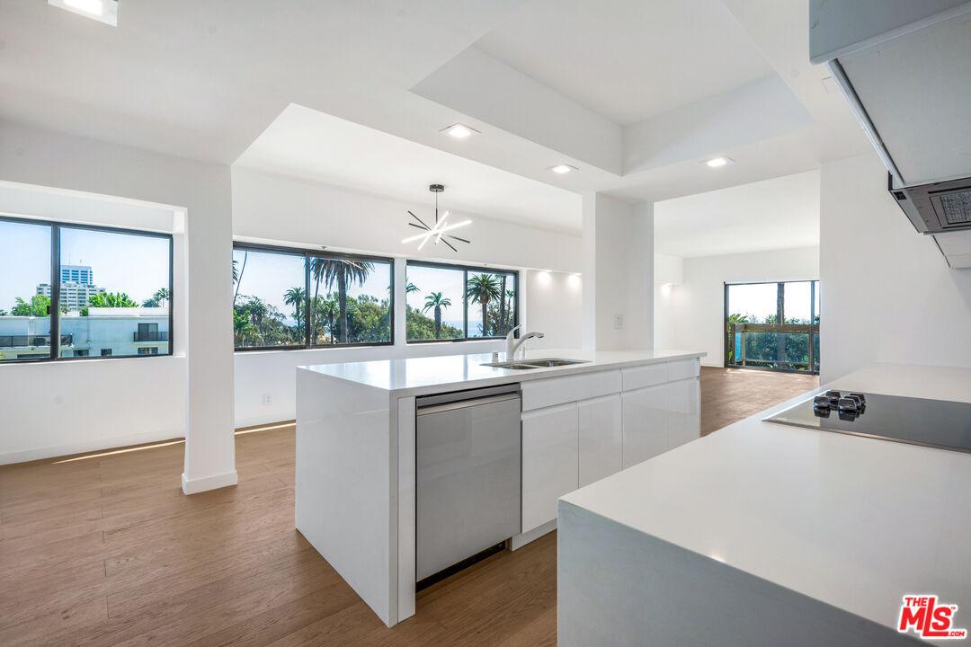 801 Ocean Ave Unit: 401