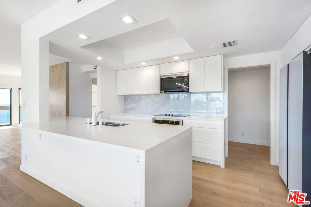 801 Ocean Ave Unit: 401