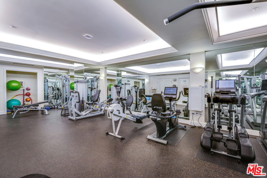 701 Ocean Ave Unit: 306