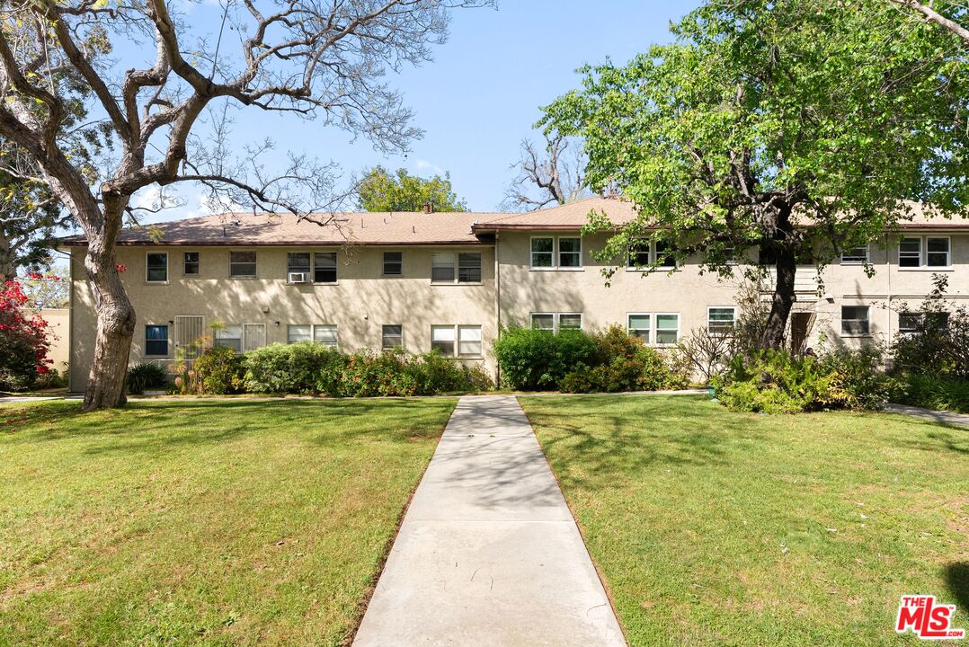 3641 Kalsman Dr Unit: 4