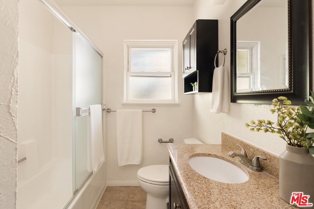 3641 Kalsman Dr Unit: 4