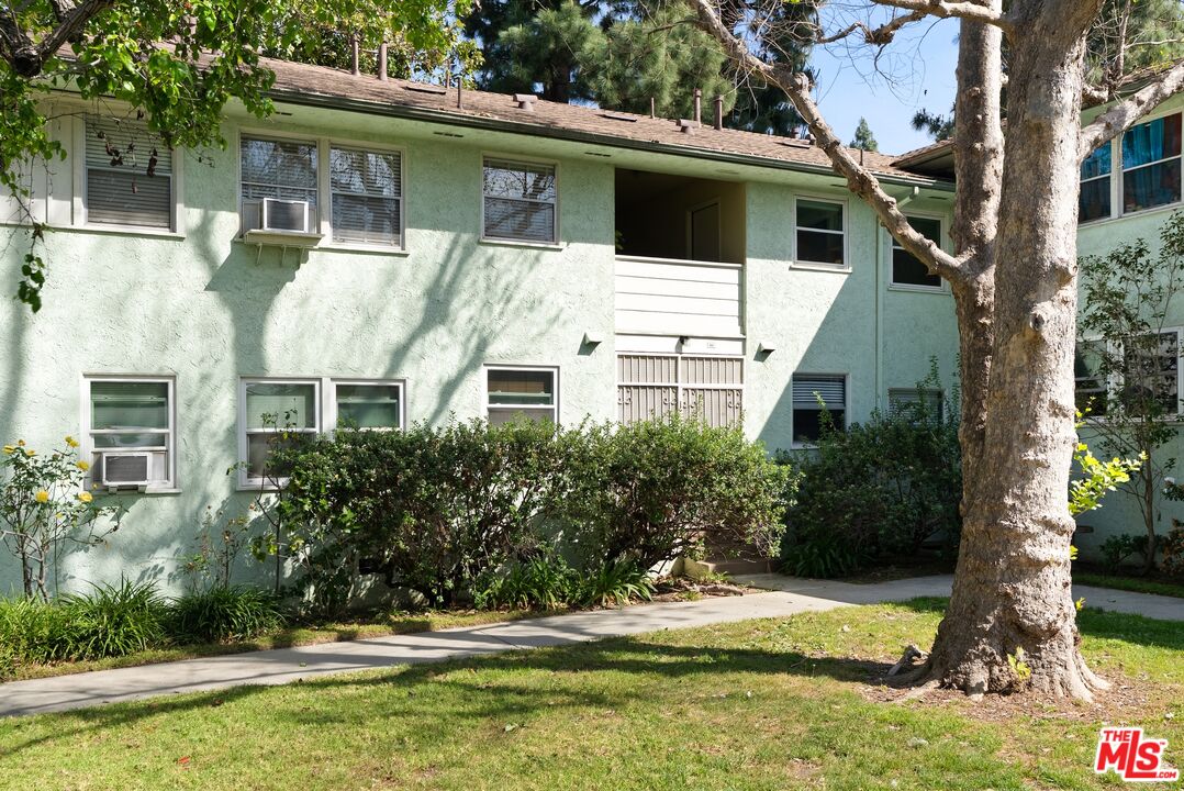 3641 Kalsman Dr Unit: 4