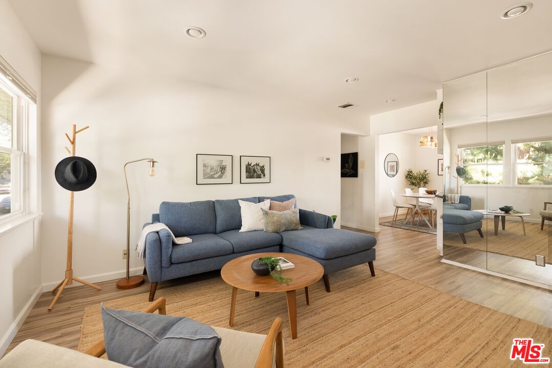 3641 Kalsman Dr Unit: 4