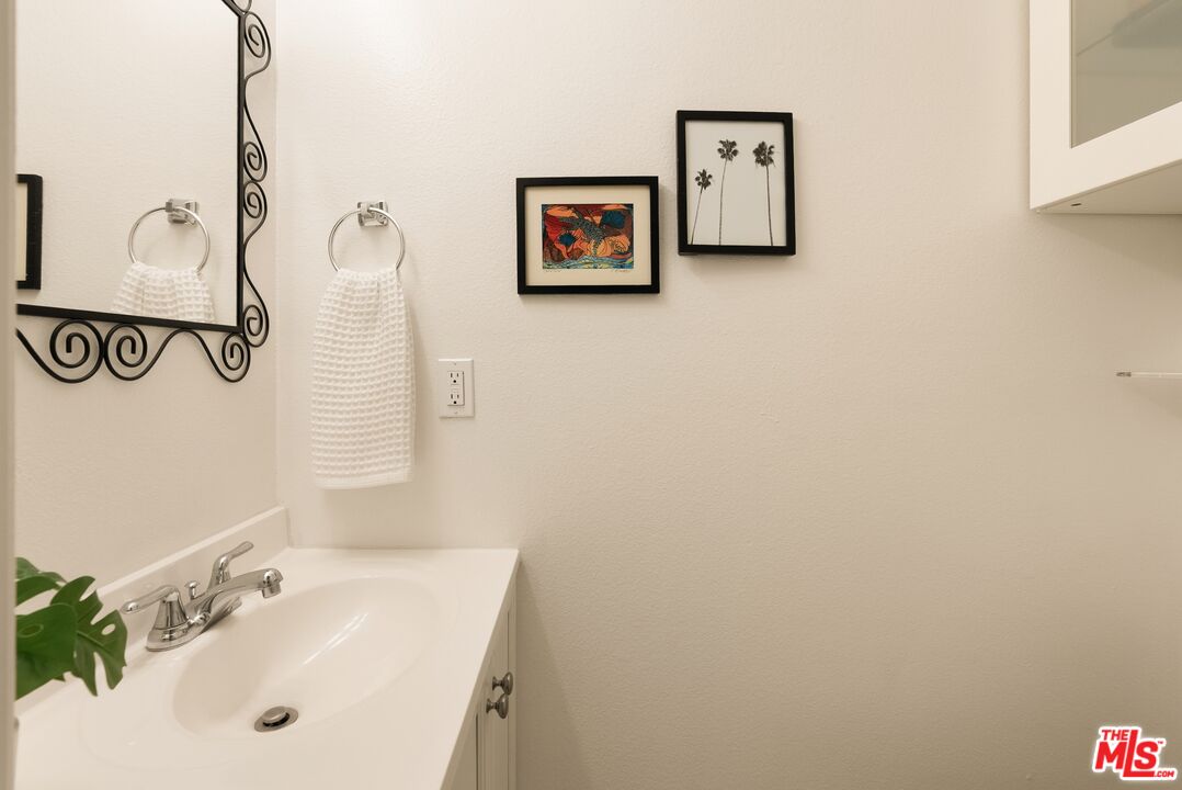 3641 Kalsman Dr Unit: 4