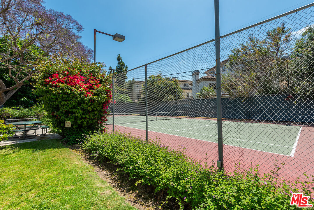 3641 Kalsman Dr Unit: 4