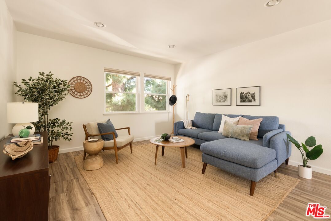 3641 Kalsman Dr Unit: 4