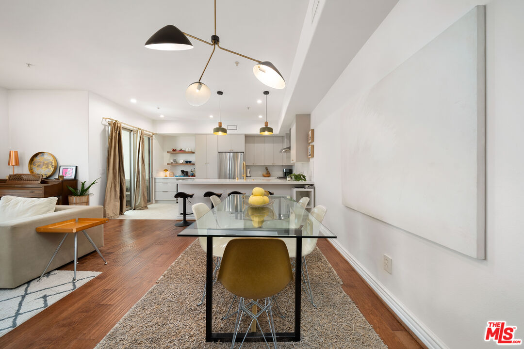 10913 Whipple St Unit: 205