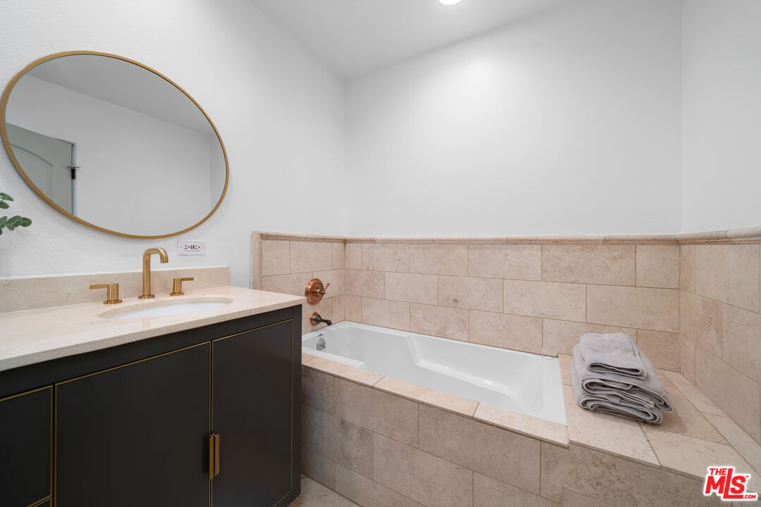 10913 Whipple St Unit: 205