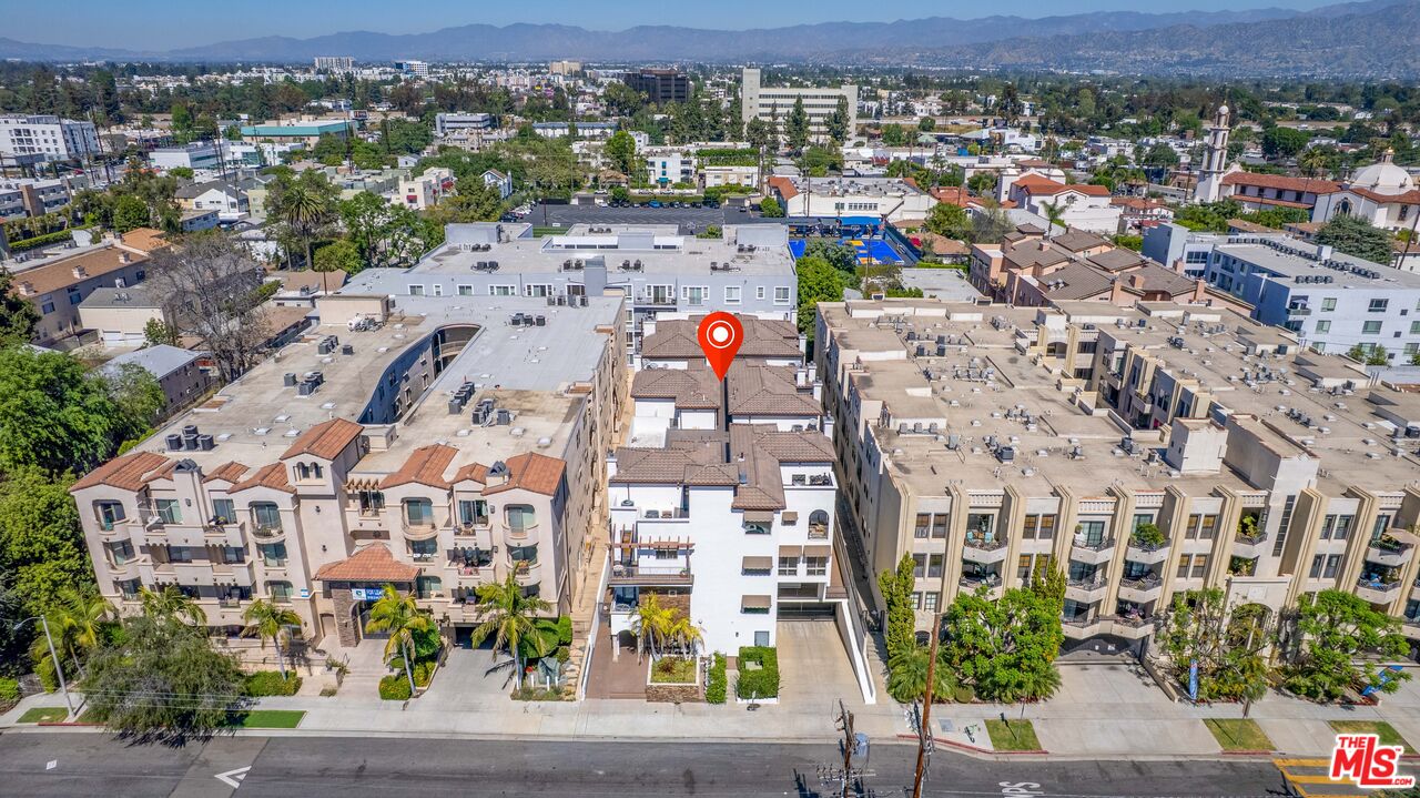 10913 Whipple St Unit: 205