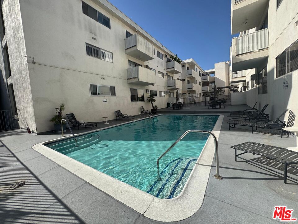 960 Larrabee St Unit: 126