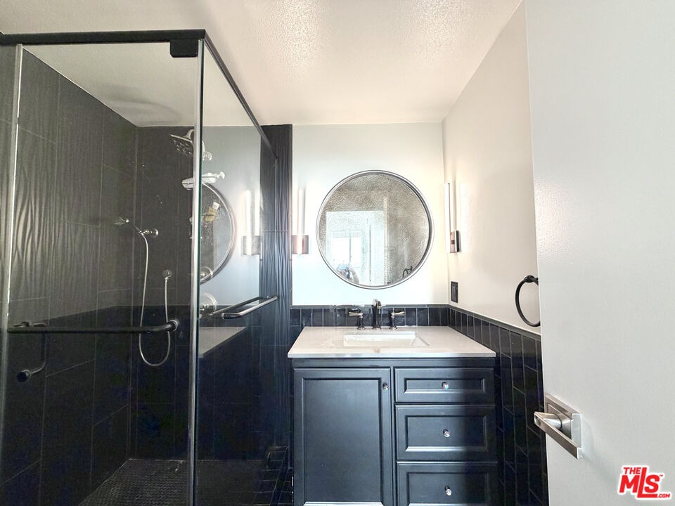 17366 W Sunset Blvd Unit: 105