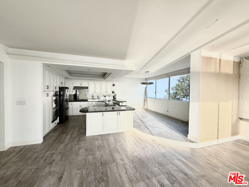 17366 W Sunset Blvd Unit: 105