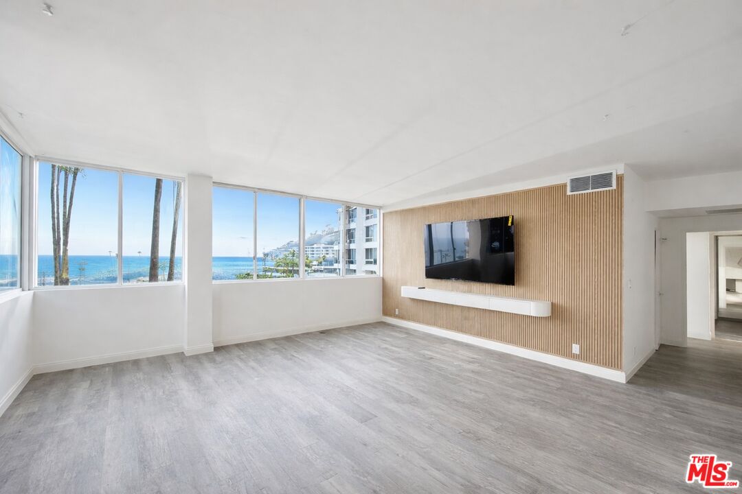 17366 W Sunset Blvd Unit: 105