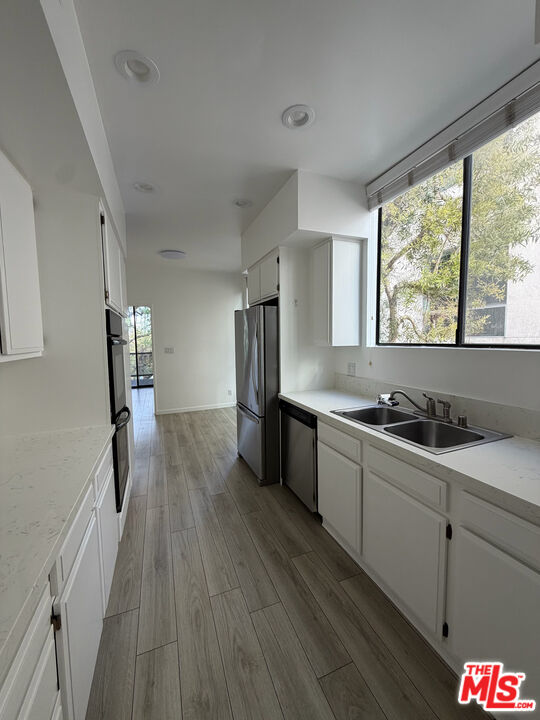 1825 MIDVALE AVE Unit: 202