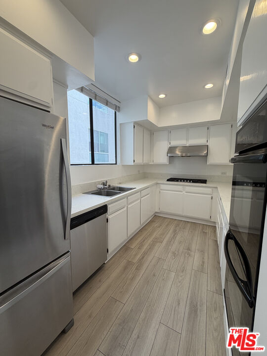 1825 MIDVALE AVE Unit: 202