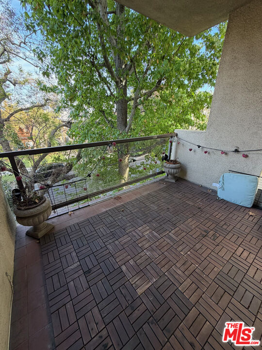 1825 MIDVALE AVE Unit: 202