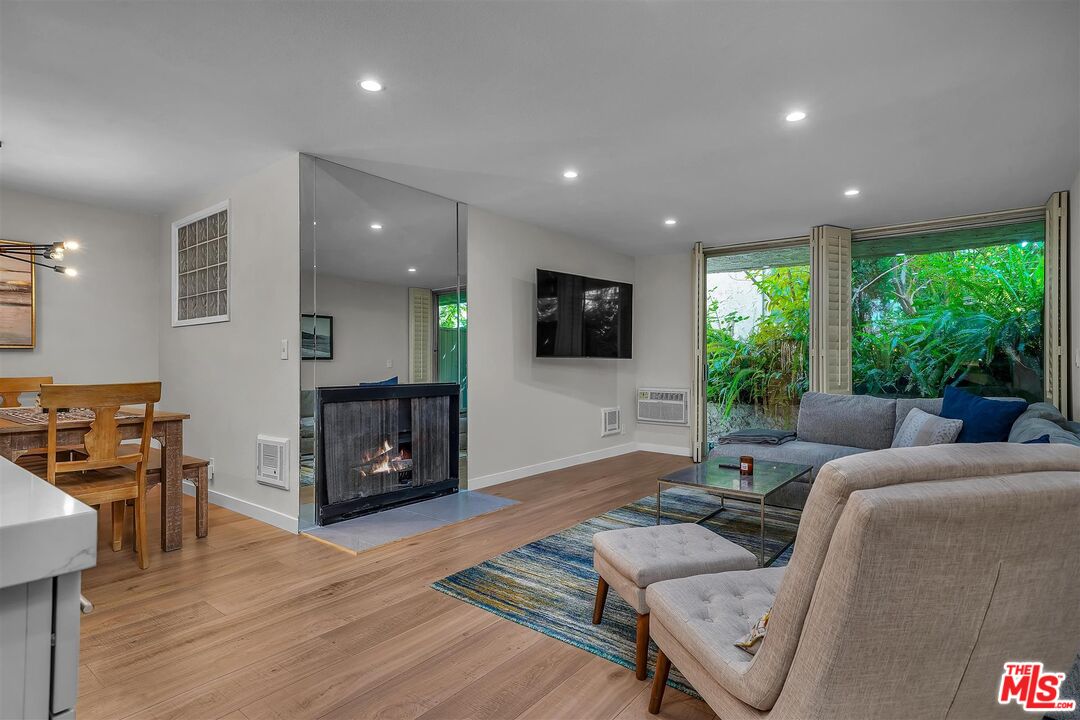 11645 Montana Ave Unit: 107