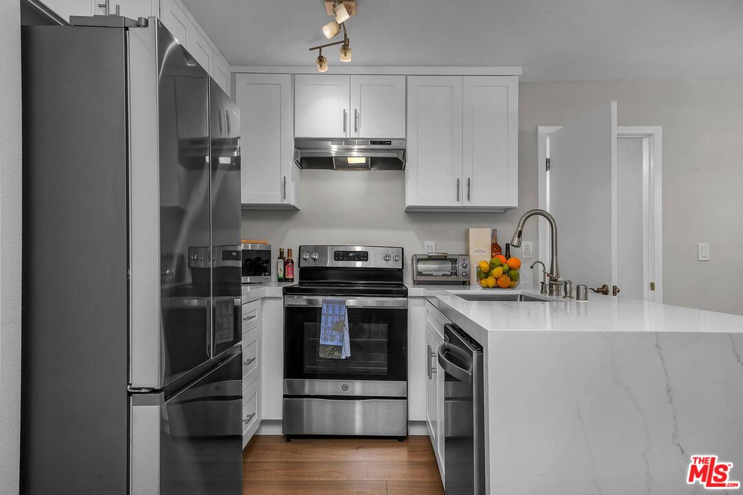 11645 Montana Ave Unit: 107