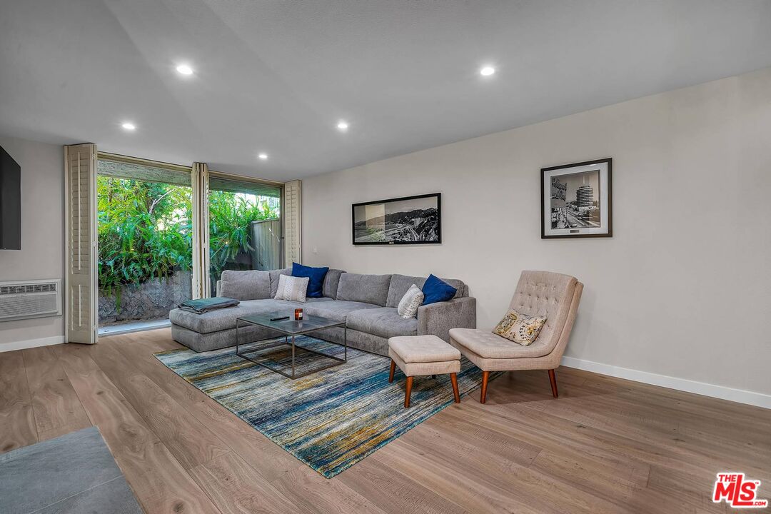 11645 Montana Ave Unit: 107