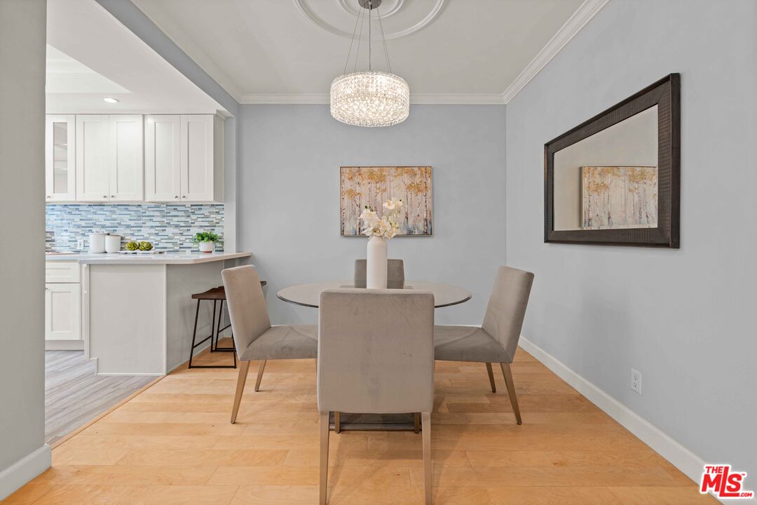 1375 Kelton Ave Unit: 206