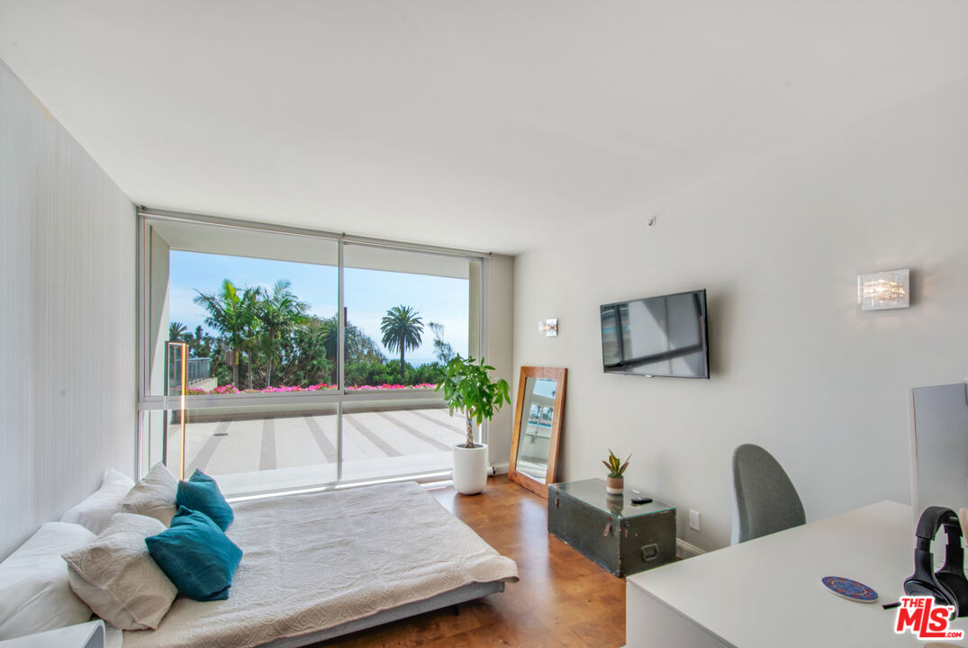 201 Ocean Ave Unit: 301P