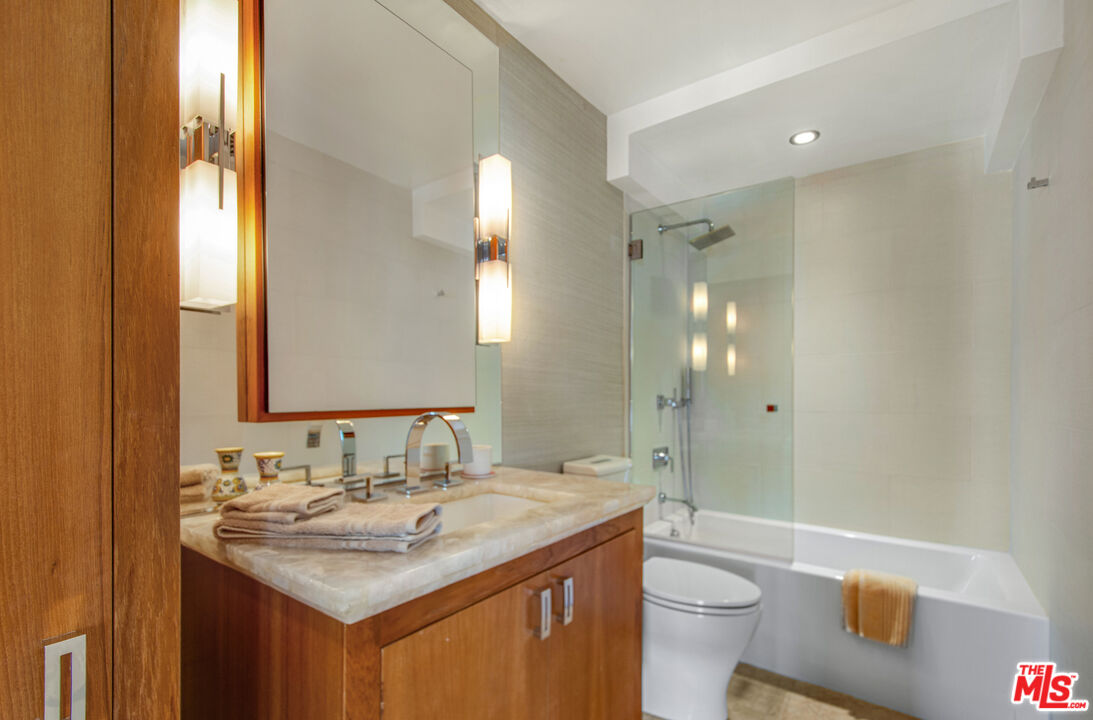 201 Ocean Ave Unit: 301P