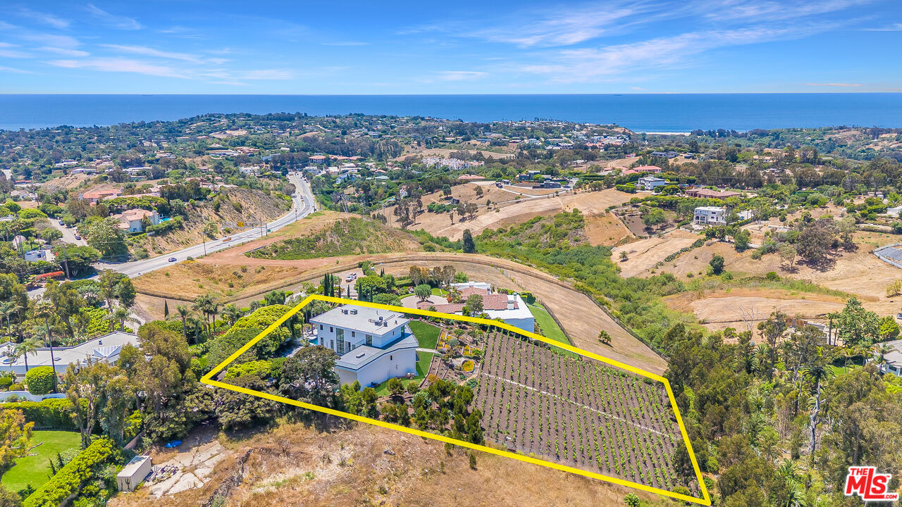 5931 Kanan Dume Rd