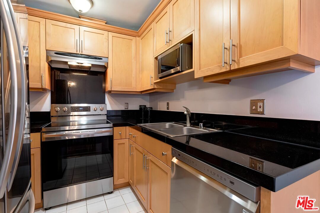 5651 Windsor Way Unit: 308
