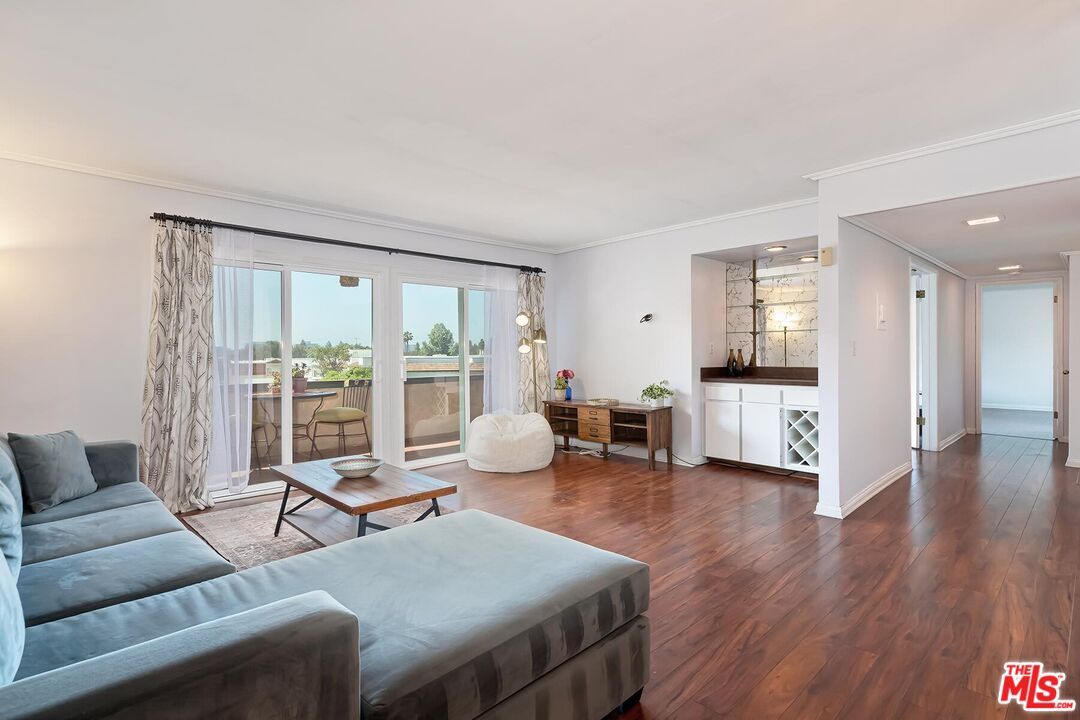 5651 Windsor Way Unit: 308
