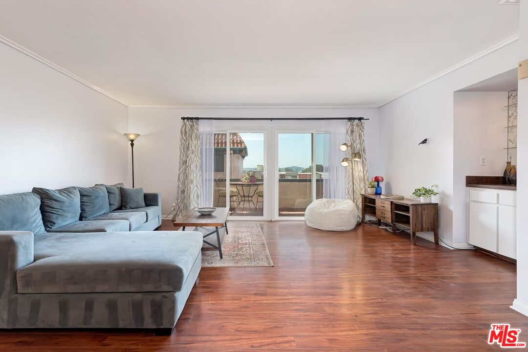 5651 Windsor Way Unit: 308