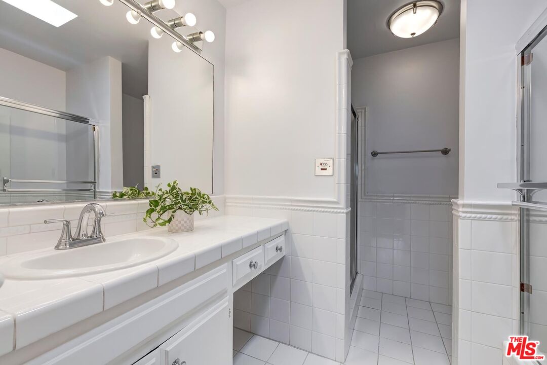 5651 Windsor Way Unit: 308