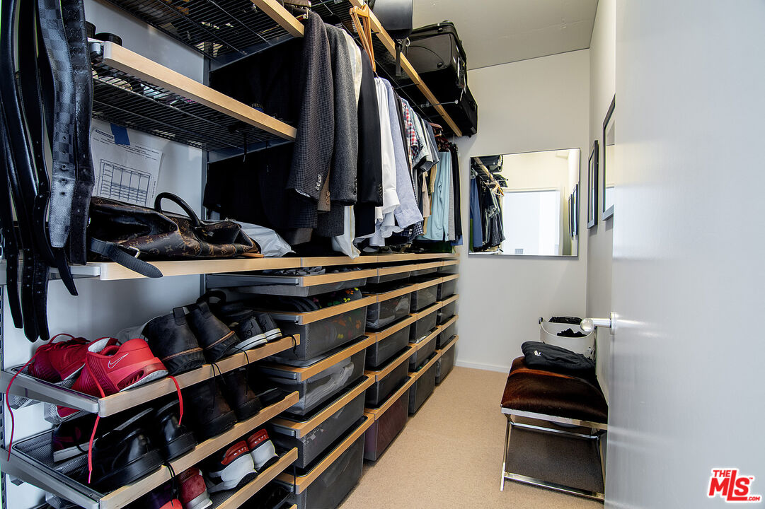 1155 S Grand Ave Unit: 1511