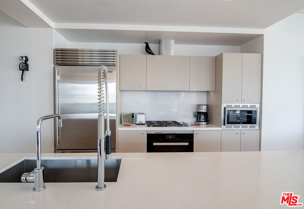 1155 S Grand Ave Unit: 1511