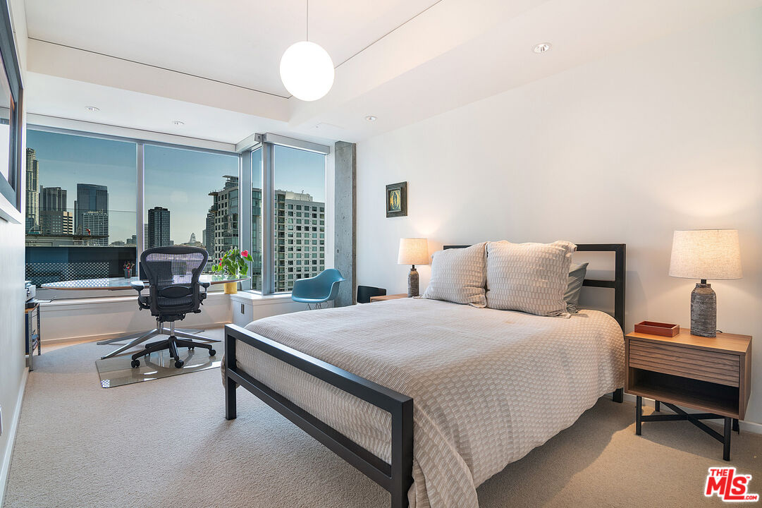 1155 S Grand Ave Unit: 1511