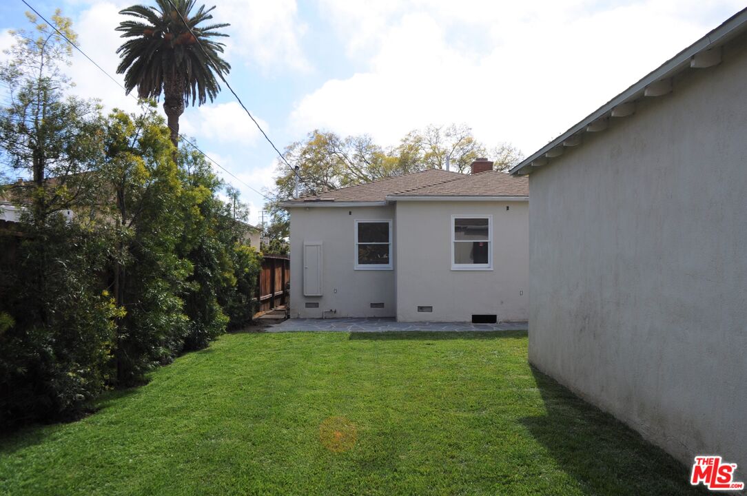 1756 S Carmelina Ave