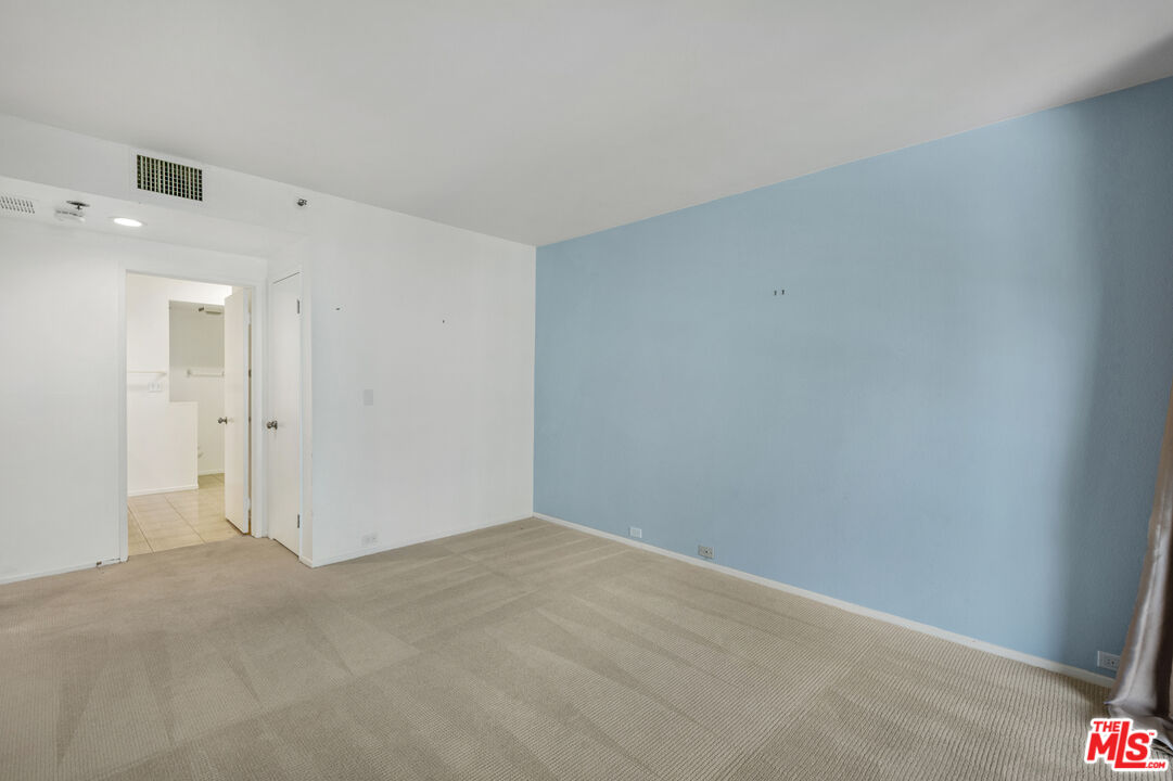 2920 Neilson Way Unit: 306