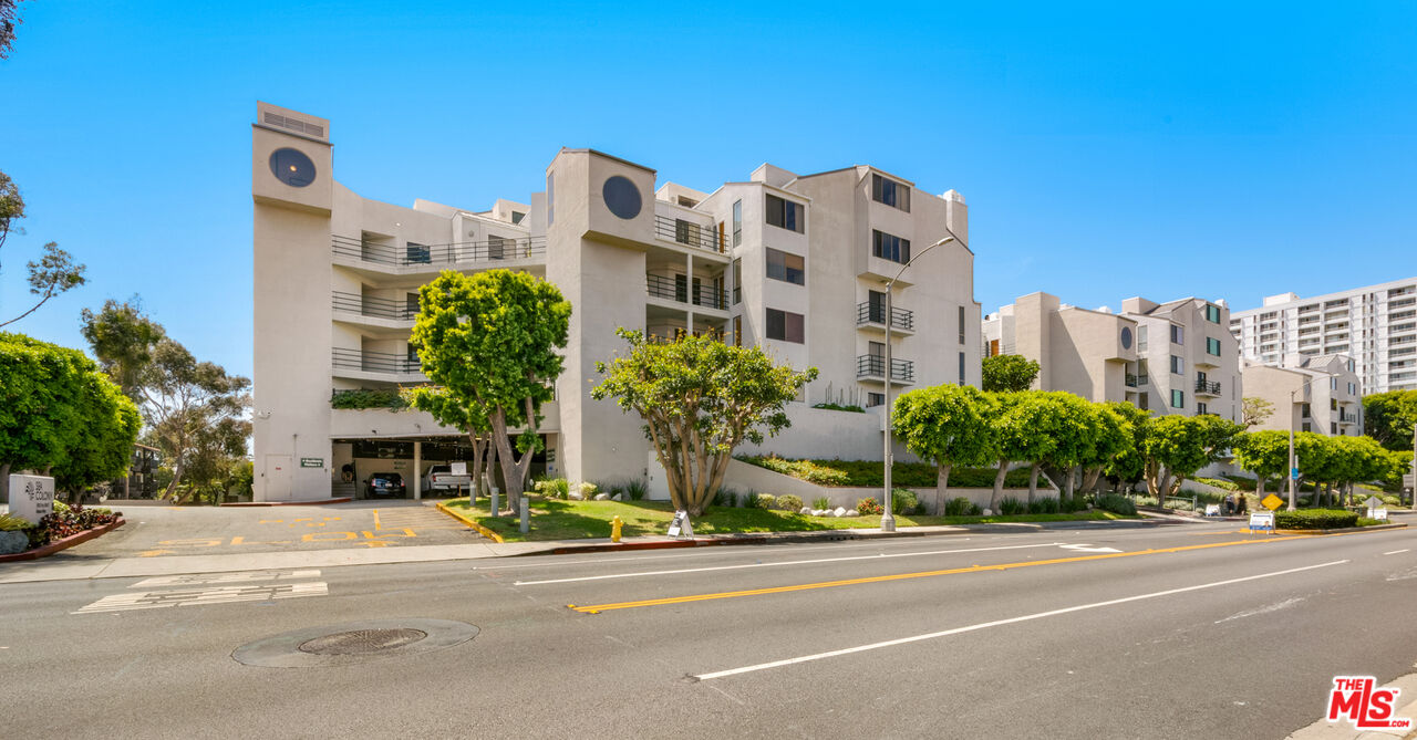 2920 Neilson Way Unit: 306