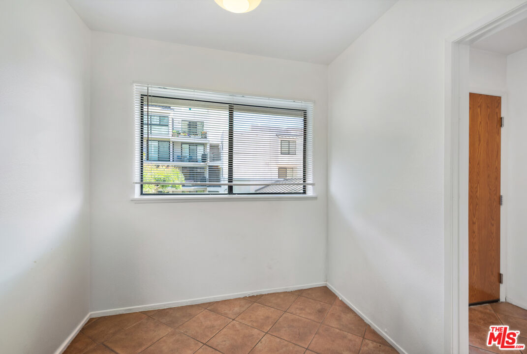 2920 Neilson Way Unit: 306