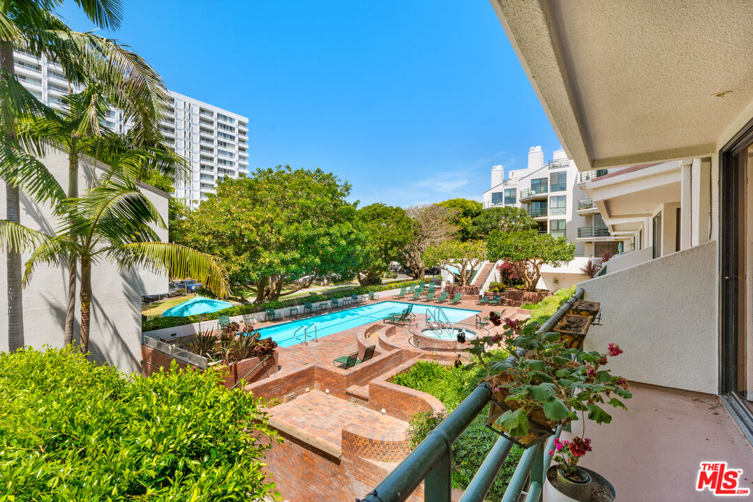 2920 Neilson Way Unit: 306